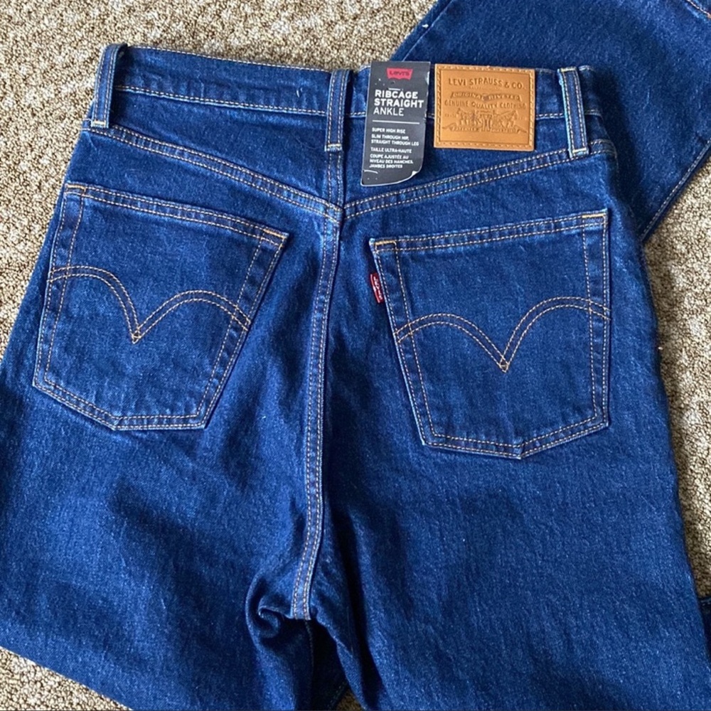 Levi's® Premium RIBCAGE STRAIGHT ANKLE WOMEN'S JEANS 27 x 29 inseam - Picture 9 of 9